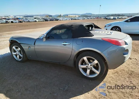 2006 Pontiac Solstice z USA, uszkodzony, nr VIN 1G2MB33B66Y000402